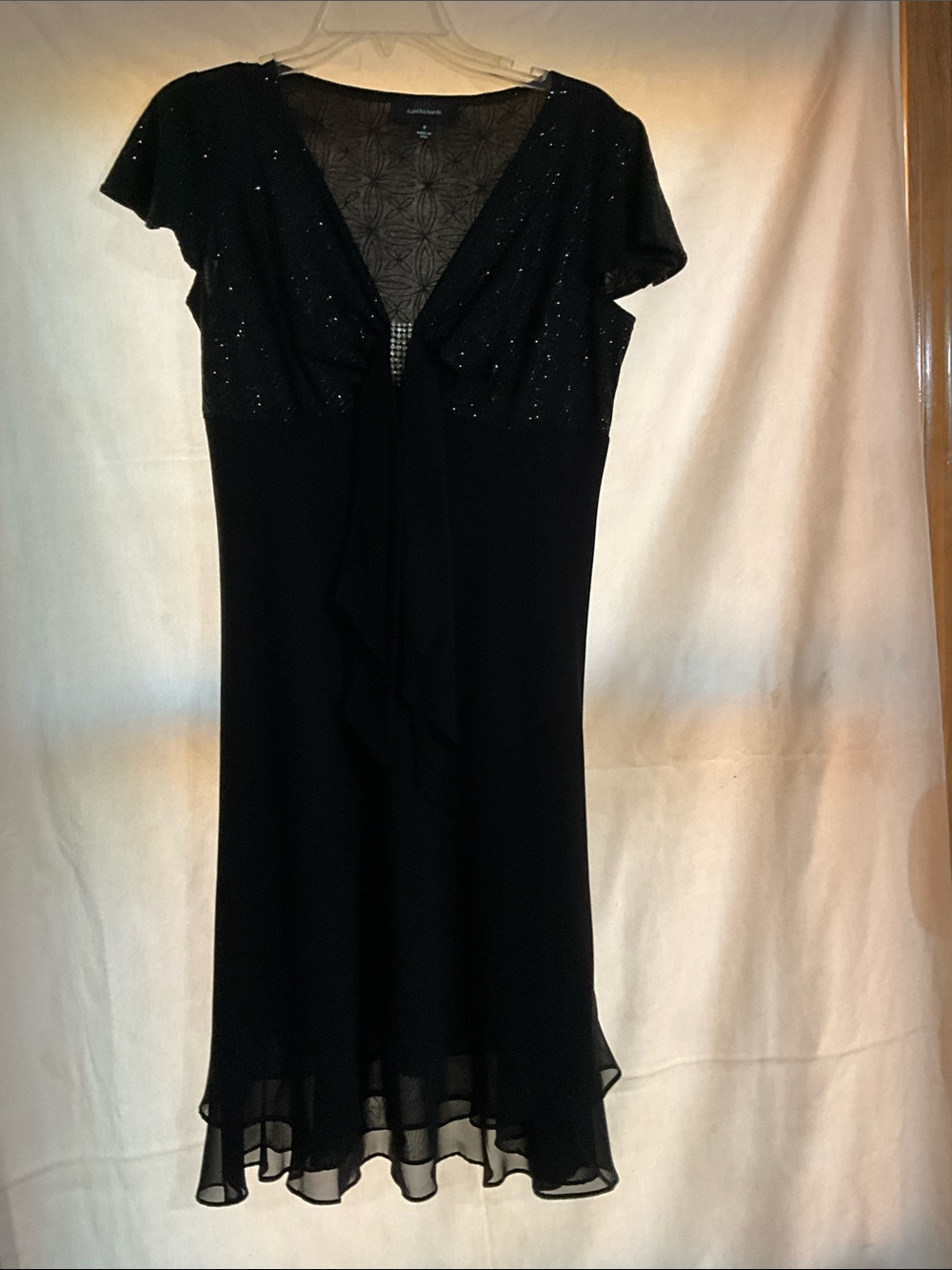R & M Richards Black Short-Sleeve Sparkly Evening Dress with Chiffon Hem Sz 8